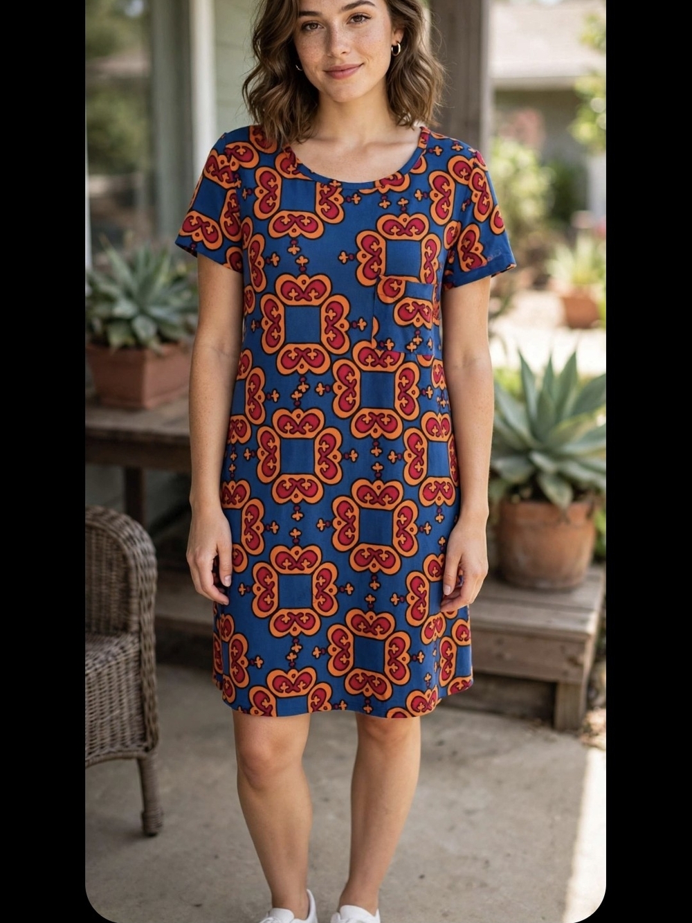 Lularoe Women's Size L Blue Orange Retro Medallion T-Shirt Pocket Dress -